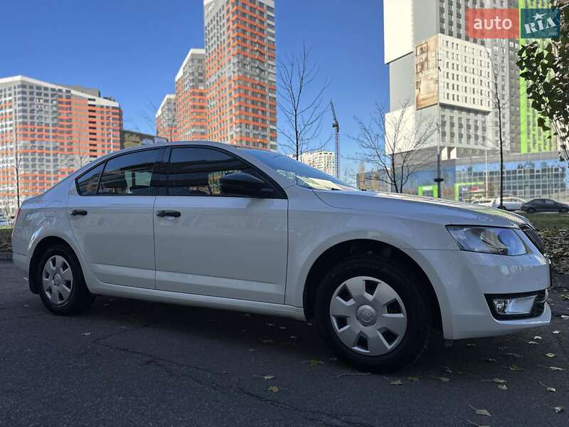 Лифтбек Skoda Octavia 2016 в Киеве