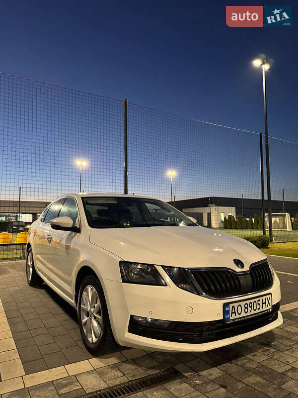 Лифтбек Skoda Octavia 2017 в Ужгороде фото 2 Лифтбек Skoda Octavia 2017 в Ужгороде