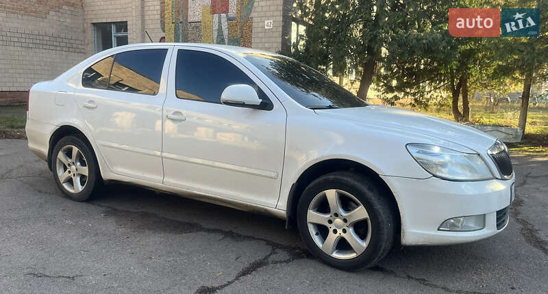 Лифтбек Skoda Octavia 2012 в Нежине фото Лифтбек Skoda Octavia 2012 в Нежине