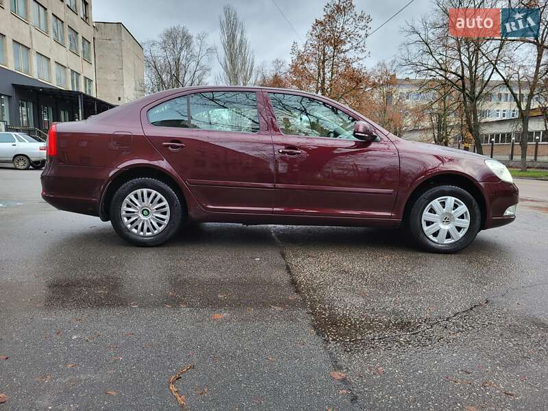 Лифтбек Skoda Octavia 2012 в Кропивницком