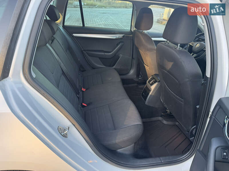 Универсал Skoda Octavia 2016 в Львове