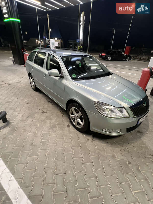 Универсал Skoda Octavia 2011 в Черновцах