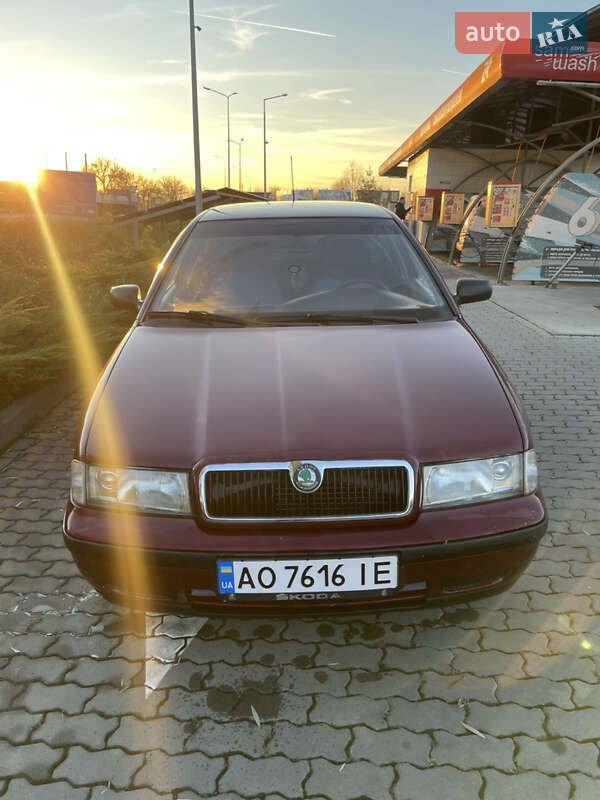 Лифтбек Skoda Octavia 1998 в Ужгороде