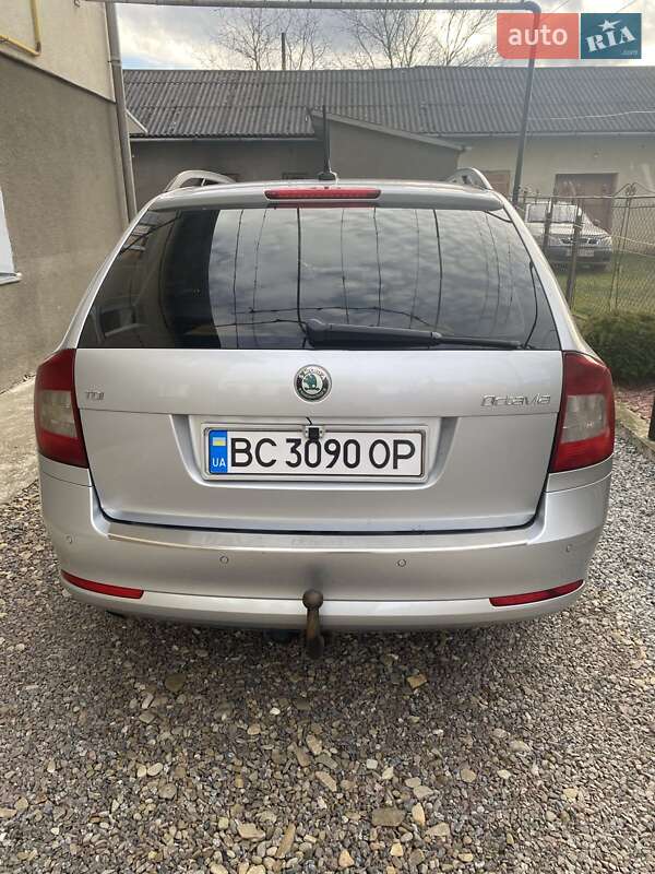 Универсал Skoda Octavia 2010 в Самборе