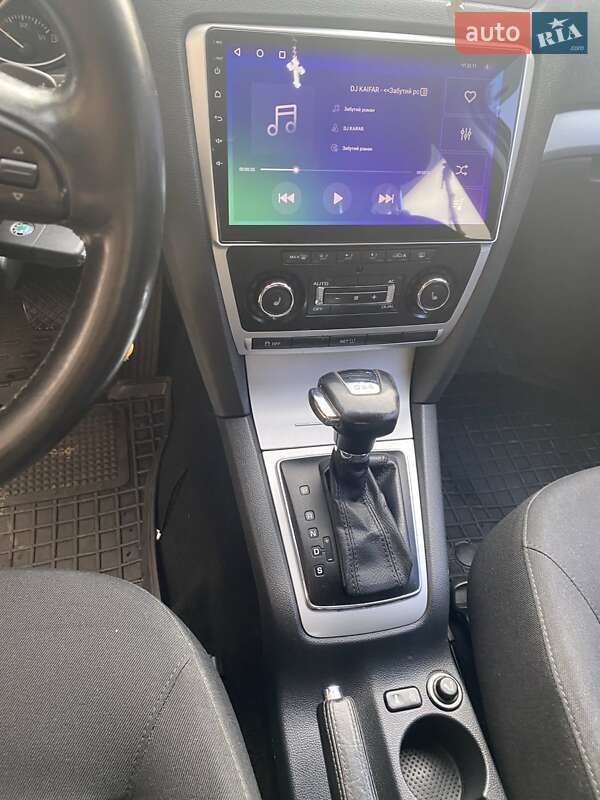 Универсал Skoda Octavia 2010 в Самборе