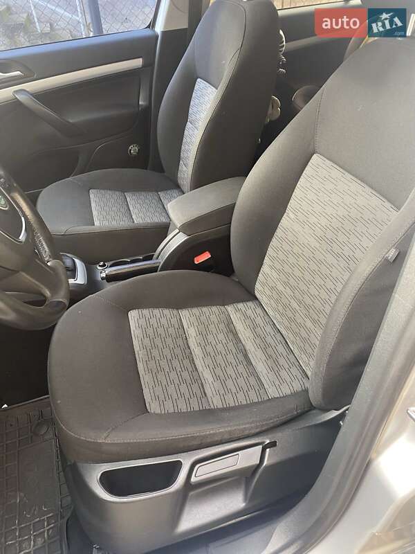 Универсал Skoda Octavia 2010 в Самборе