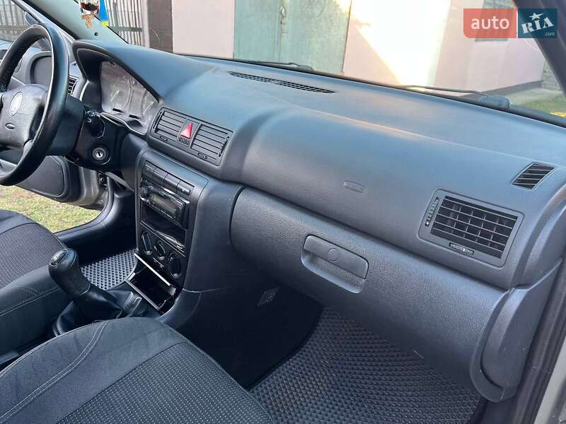 Лифтбек Skoda Octavia 2007 в Березане