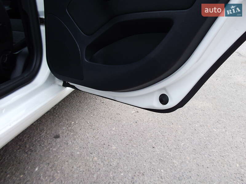 Универсал Skoda Octavia 2010 в Виннице