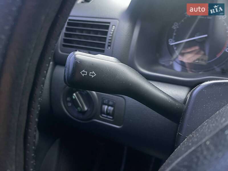 Лифтбек Skoda Octavia 2004 в Киеве