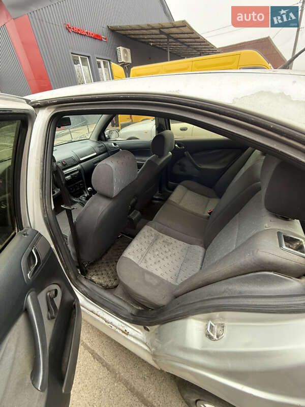 Лифтбек Skoda Octavia 2000 в Козельце