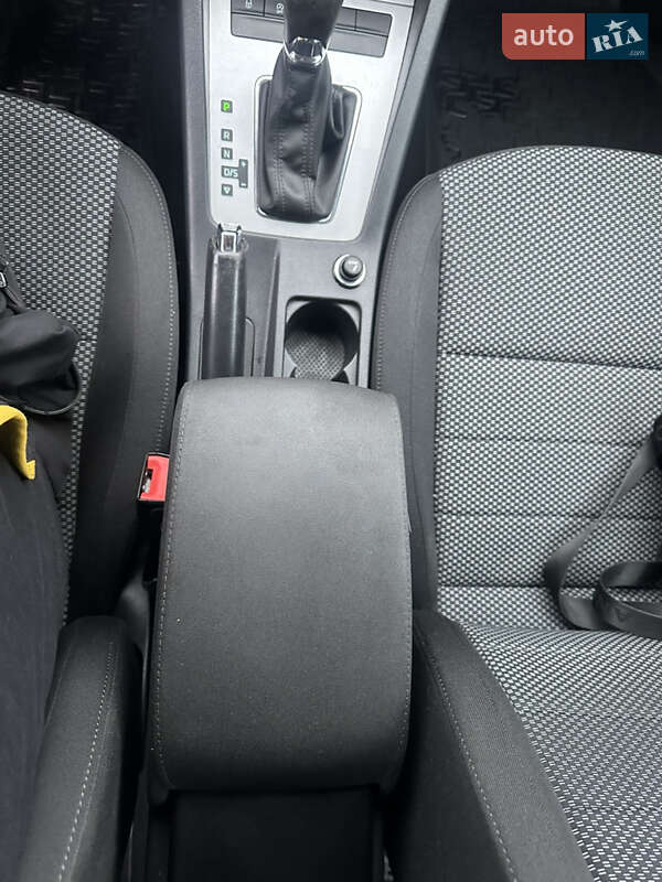 Лифтбек Skoda Octavia 2016 в Хмельницком