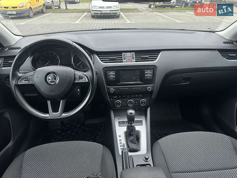 Лифтбек Skoda Octavia 2016 в Хмельницком