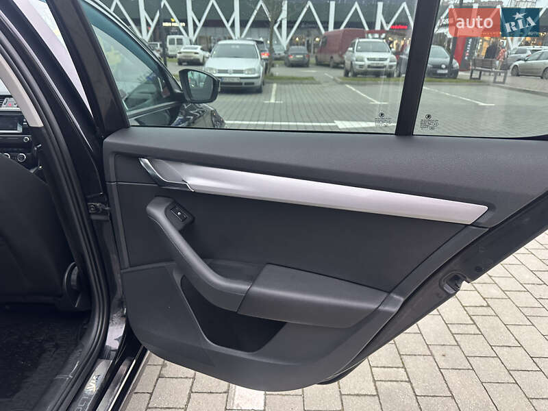 Лифтбек Skoda Octavia 2016 в Хмельницком