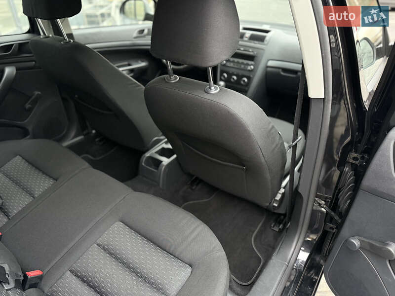 Универсал Skoda Octavia 2010 в Полтаве