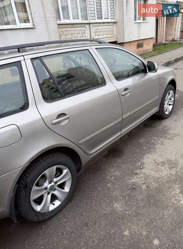 Универсал Skoda Octavia 2010 в Ивано-Франковске фото 4 Универсал Skoda Octavia 2010 в Ивано-Франковске