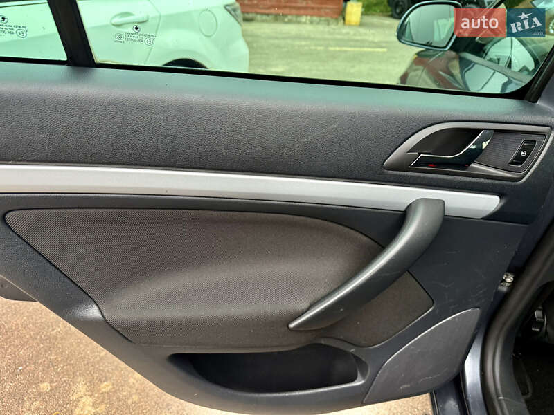 Универсал Skoda Octavia 2011 в Ровно фото 17 Универсал Skoda Octavia 2011 в Ровно