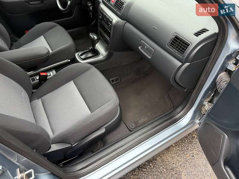 Лифтбек Skoda Octavia 2004 в Кропивницком