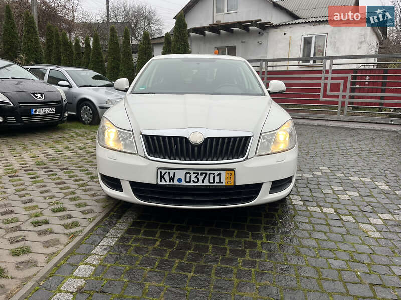 Лифтбек Skoda Octavia 2009 в Звягеле