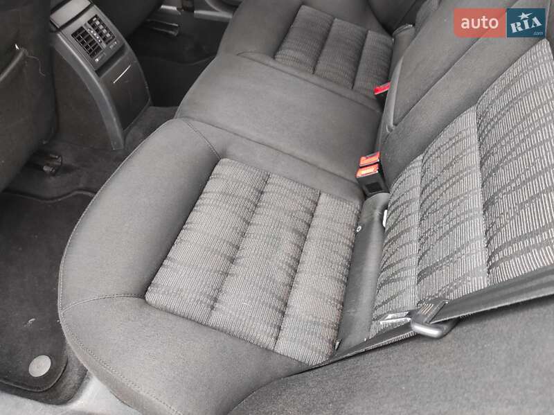 Универсал Skoda Octavia 2010 в Сарнах