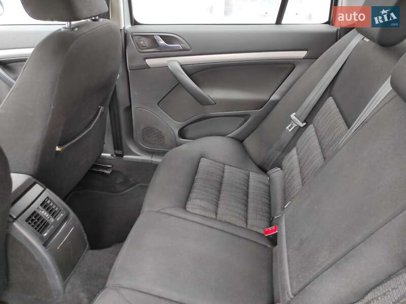 Универсал Skoda Octavia 2010 в Сарнах