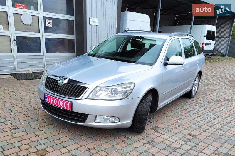 Универсал Skoda Octavia 2010 в Сарнах