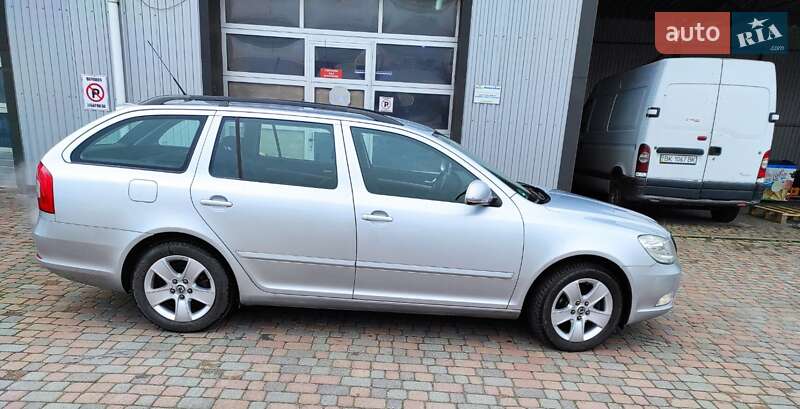 Универсал Skoda Octavia 2010 в Сарнах