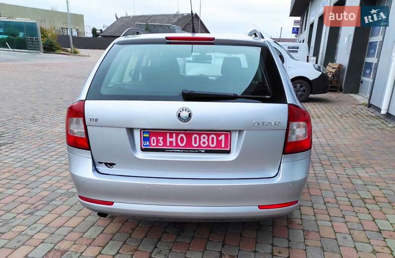 Универсал Skoda Octavia 2010 в Сарнах