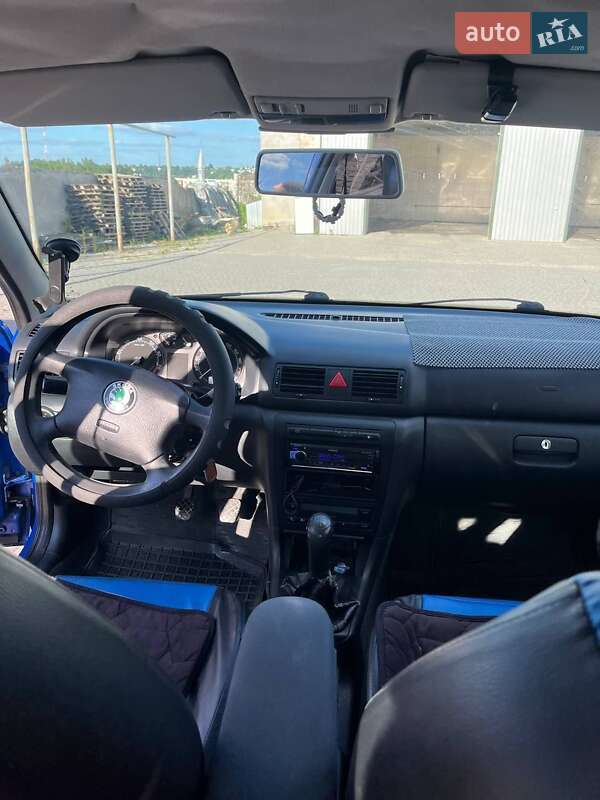 Лифтбек Skoda Octavia 2002 в Чорткове