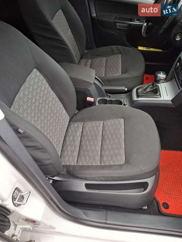 Лифтбек Skoda Octavia 2010 в Конотопе фото 14 Лифтбек Skoda Octavia 2010 в Конотопе