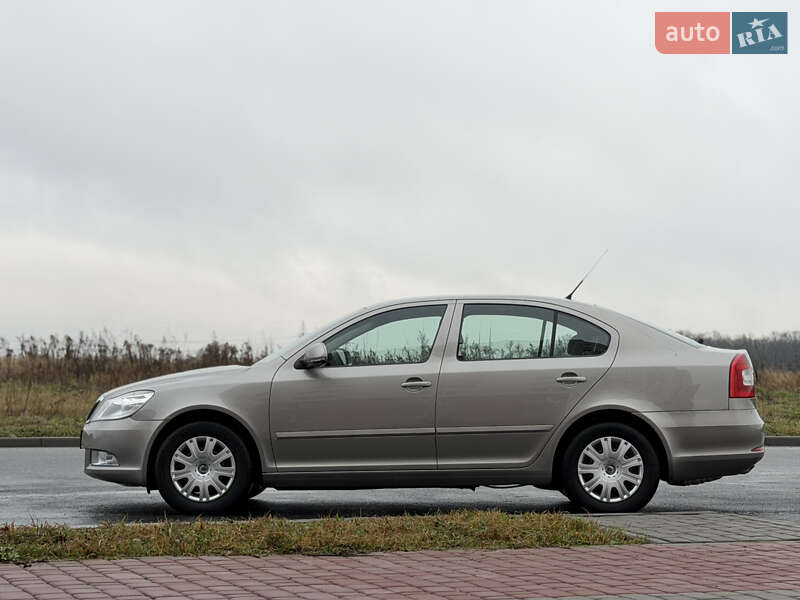 Лифтбек Skoda Octavia 2009 в Виннице