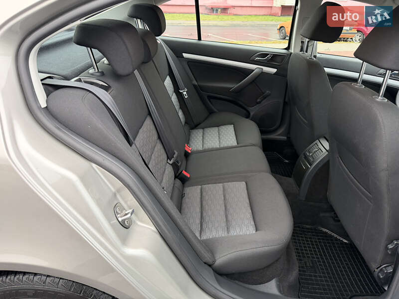 Лифтбек Skoda Octavia 2009 в Виннице