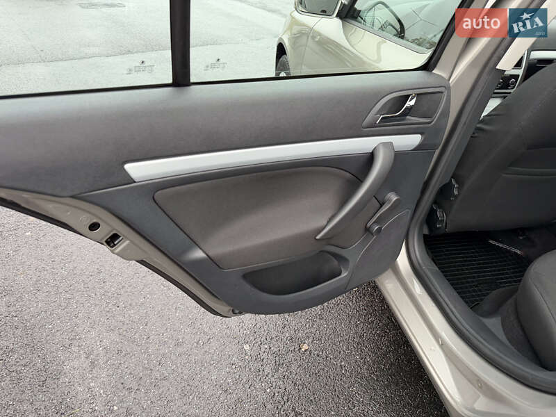 Лифтбек Skoda Octavia 2009 в Виннице