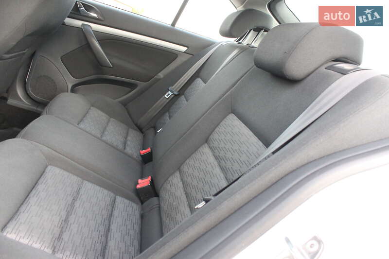 Лифтбек Skoda Octavia 2012 в Ахтырке