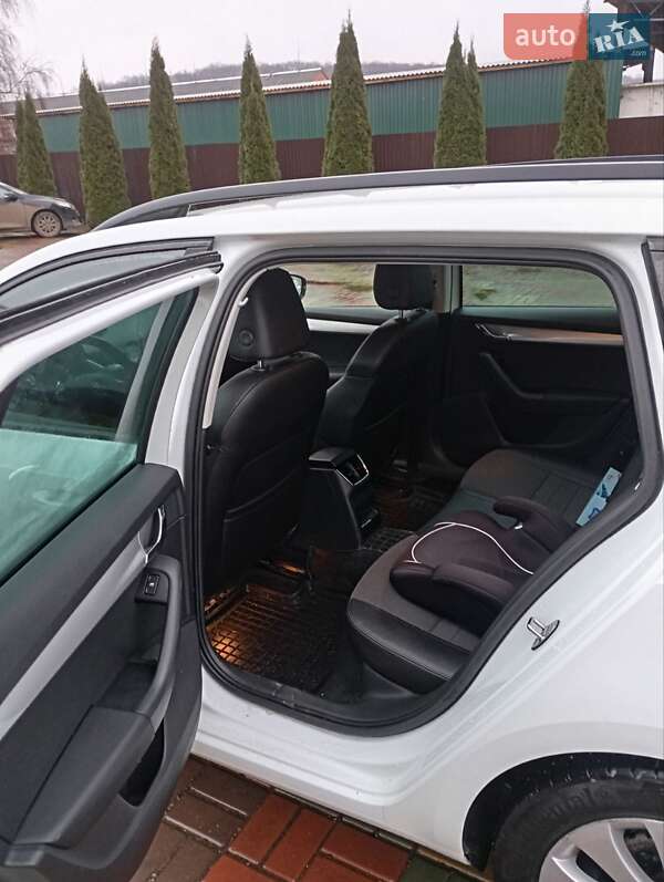 Універсал Skoda Octavia 2016 в Ізяславі