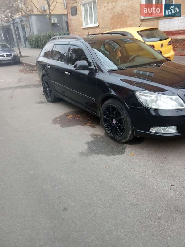 Универсал Skoda Octavia 2013 в Чернигове
