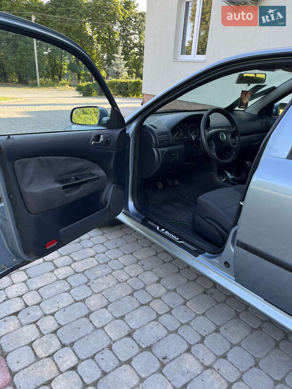 Ліфтбек Skoda Octavia 2003 в Теребовлі