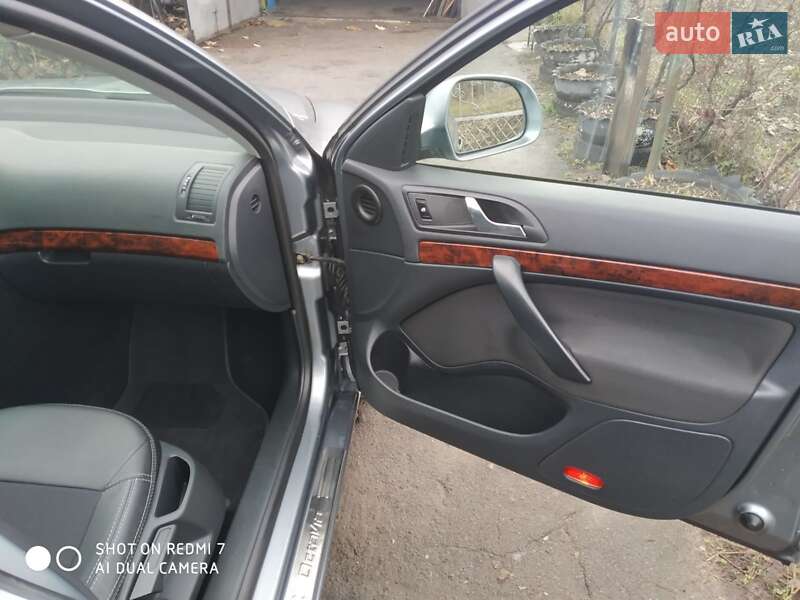 Лифтбек Skoda Octavia 2011 в Кропивницком