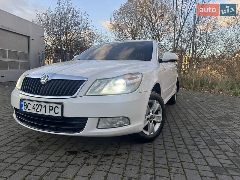 Лифтбек Skoda Octavia 2012 в Львове фото Лифтбек Skoda Octavia 2012 в Львове