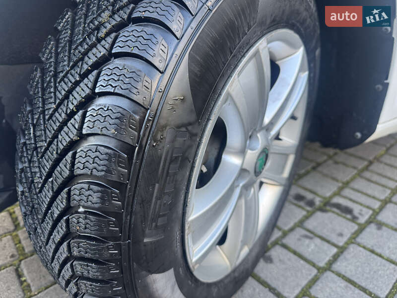 Лифтбек Skoda Octavia 2012 в Львове фото 22 Лифтбек Skoda Octavia 2012 в Львове