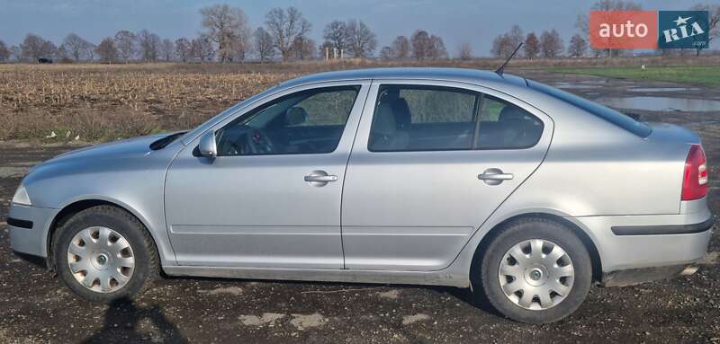 Ліфтбек Skoda Octavia 2010 в Дніпрі