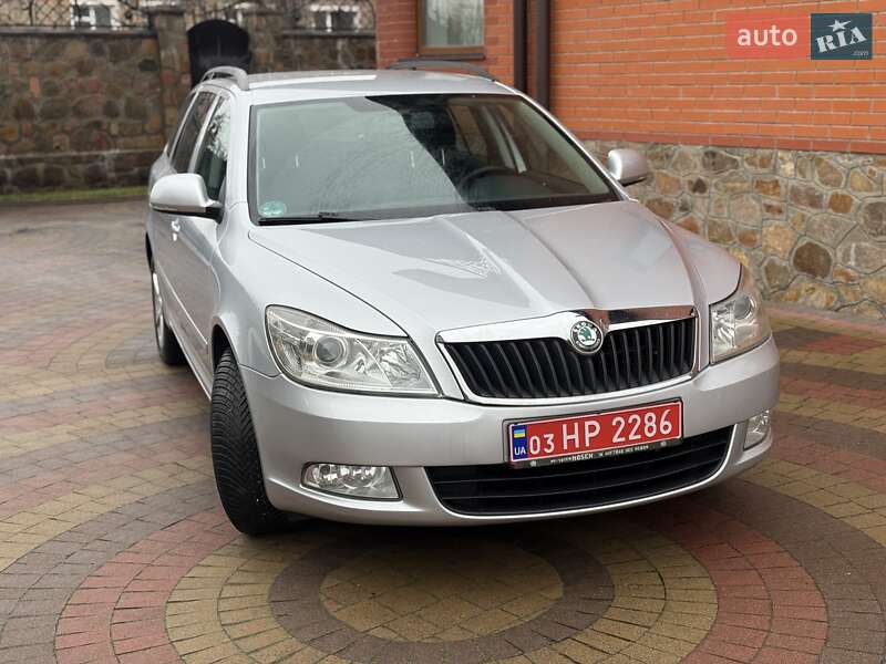 Универсал Skoda Octavia 2012 в Сарнах