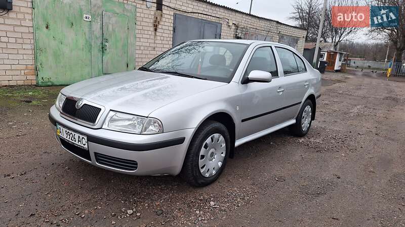 Ліфтбек Skoda Octavia 2006 в Смілі