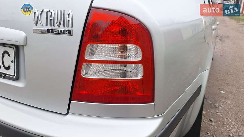 Ліфтбек Skoda Octavia 2006 в Смілі