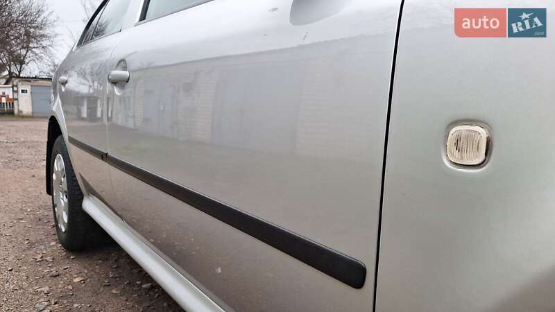 Ліфтбек Skoda Octavia 2006 в Смілі