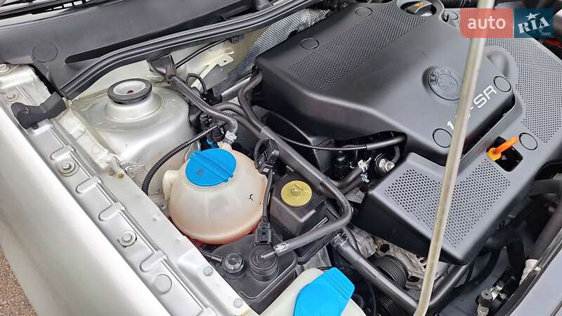 Ліфтбек Skoda Octavia 2006 в Смілі