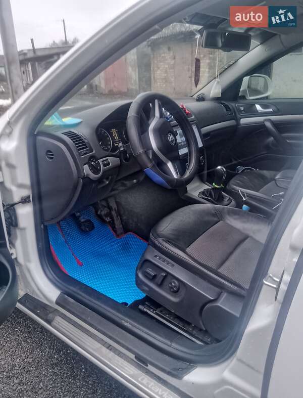 Лифтбек Skoda Octavia 2009 в Житомире