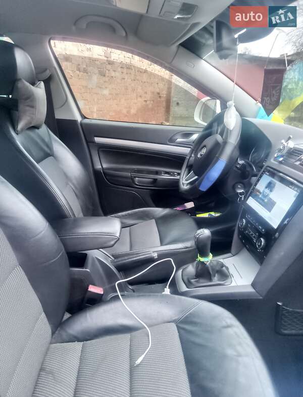 Лифтбек Skoda Octavia 2009 в Житомире