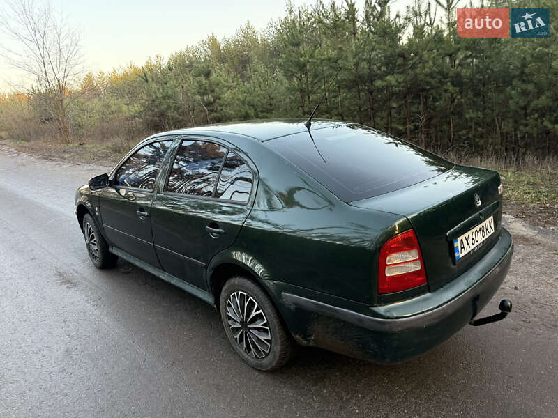Лифтбек Skoda Octavia 2000 в Харькове
