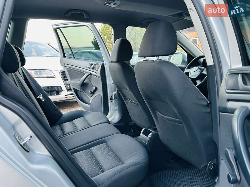 Універсал Skoda Octavia 2011 в Харкові