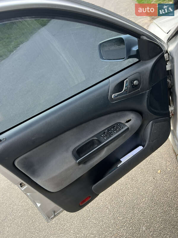 Лифтбек Skoda Octavia 2000 в Ярмолинцах